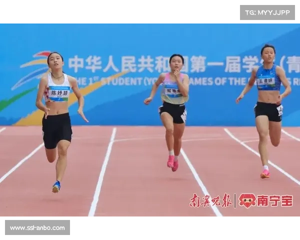 张馨妍顾子怡分别摘得江苏省青少年田径锦标赛不同年龄组铅球金牌