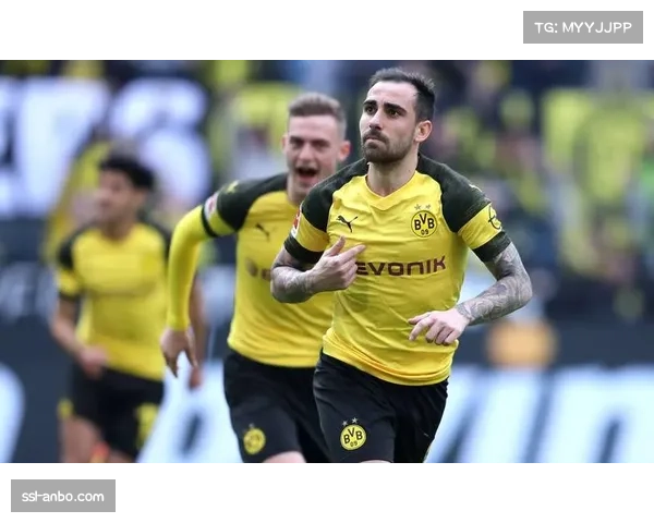 科隆vs弗赖堡比赛中，转播方首次启用无人机俯拍镜头展示定位球战术